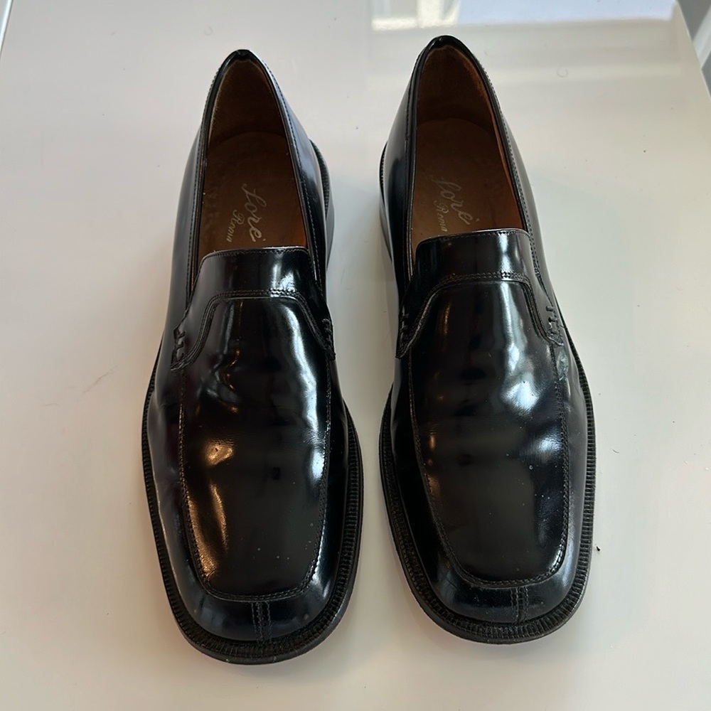 Black men’s size 42 1/2 leather loafers Italian brand Sorè